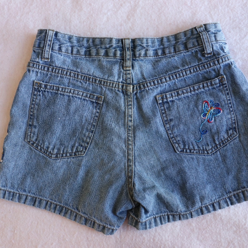 ARIZONA JEAN CO. DENIM SHORTS W EMBROIDERED PRINT - Picture 6 of 8